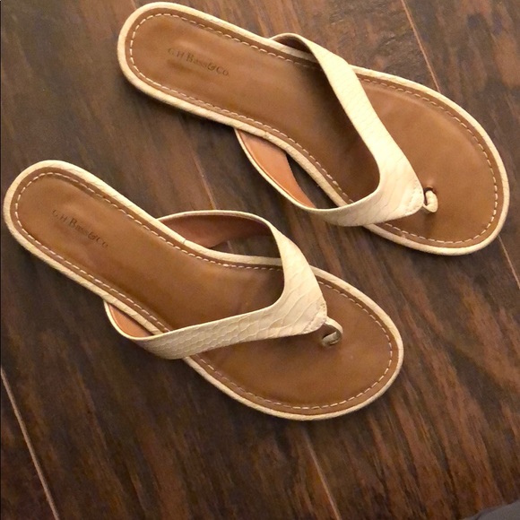 Snake-skin Patterned Flip-Flop Dress Sandals - Picture 1 of 3